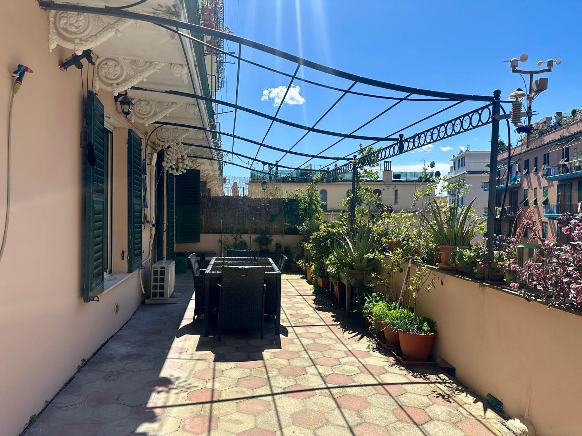Sole, Terrazza, Centro Citta E Wi-Fi Veloce! Apartment Genoa Ngoại thất bức ảnh